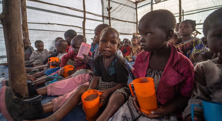 Ebola response in eastern DR Congo must include food aid, WFP says